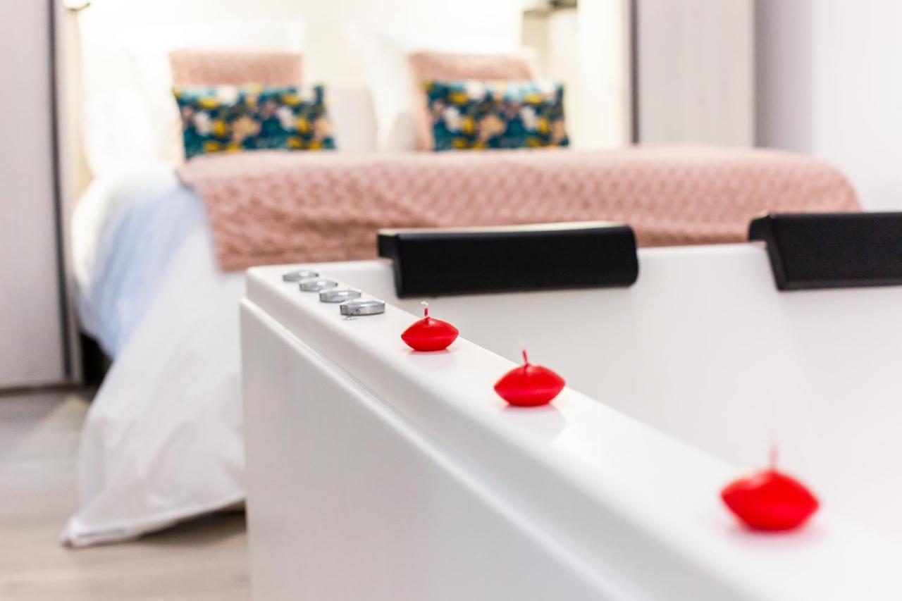 Apartamentos Hervas Suites ภายนอก รูปภาพ