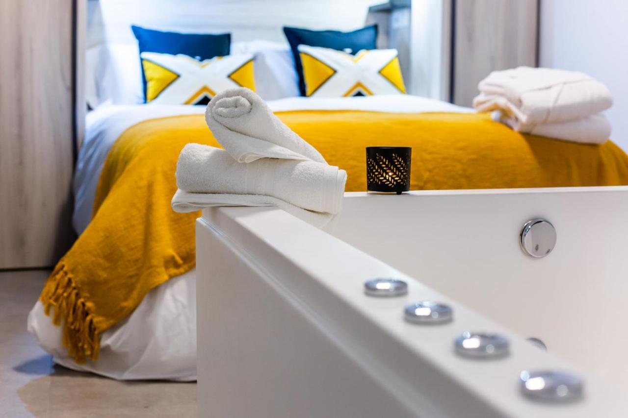 Apartamentos Hervas Suites ภายนอก รูปภาพ