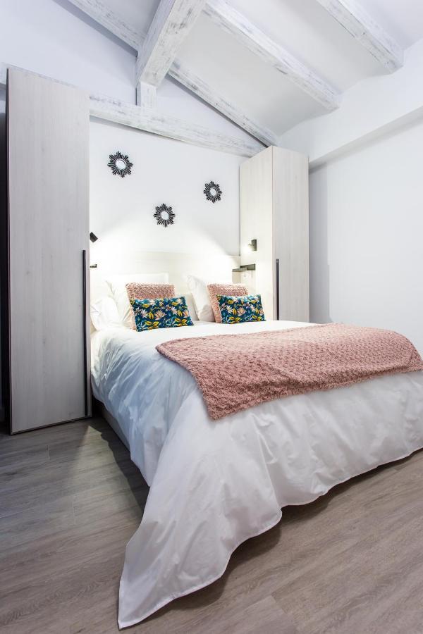 Apartamentos Hervas Suites ภายนอก รูปภาพ
