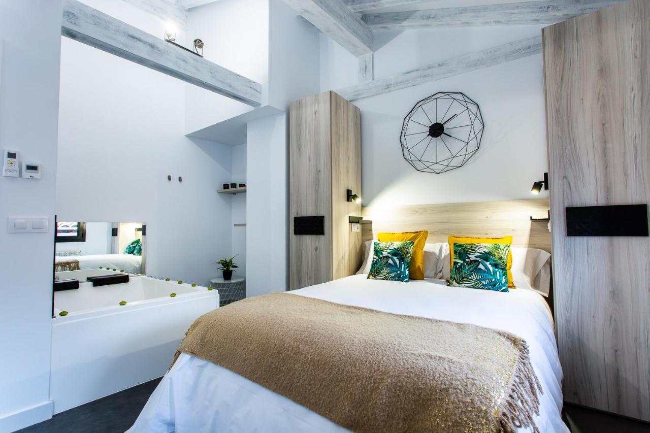 Apartamentos Hervas Suites ภายนอก รูปภาพ